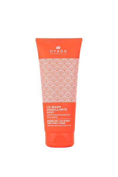 Co-Wash Modeling Curly Hair