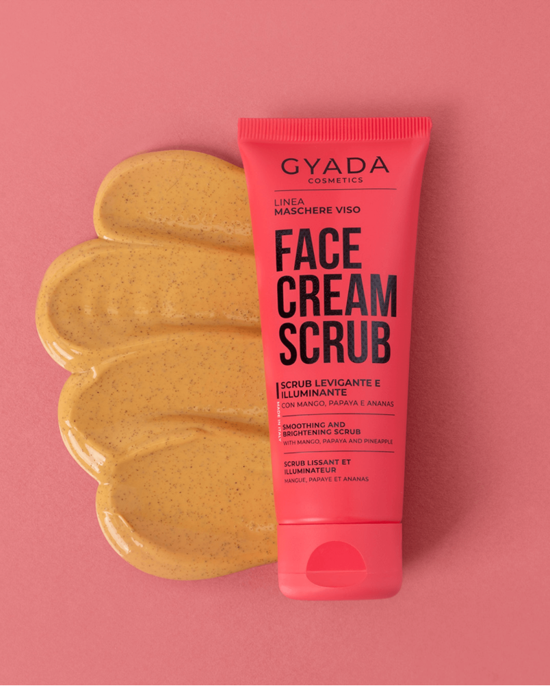 SMOOTHING AND BRIGHTENING SCRUB