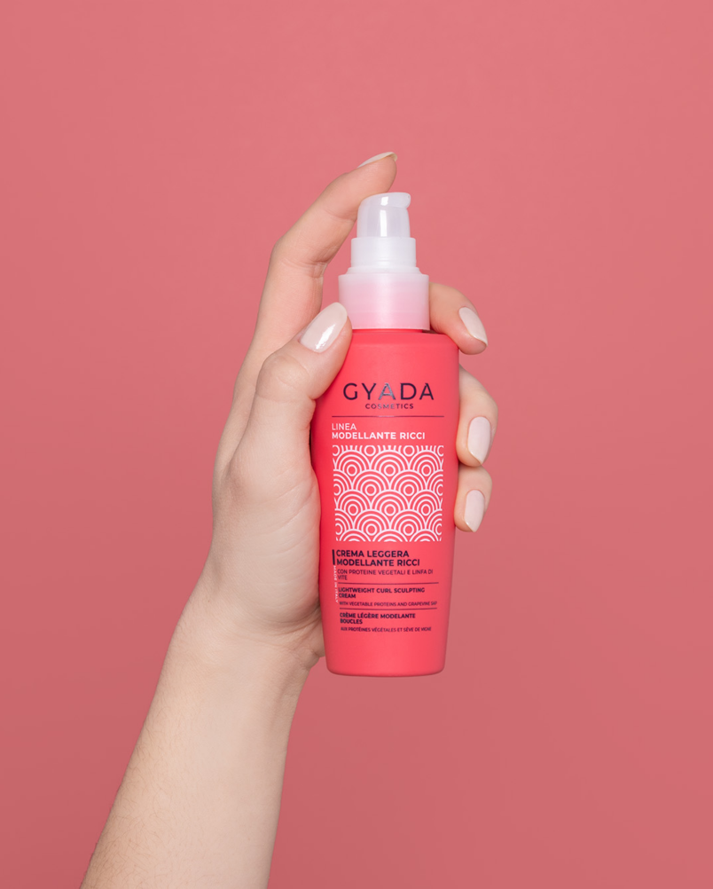 LIGHTWEIGHT CURL SCULPTING CREAM