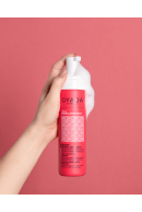 Modeling Hair Mousse for Curly Hair